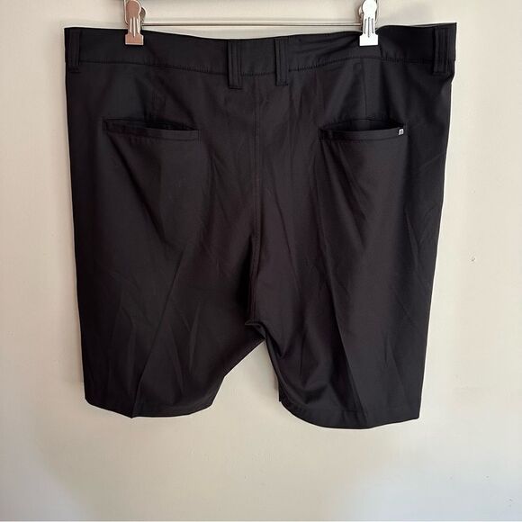 TRAVIS MATHEW Black Polyester Blend size 38Mens Golf Athletic Shorts - Picture 2 of 5